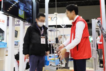 マテハンのデモ 大型機械