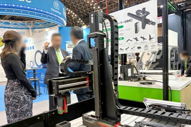 会期初日の様子